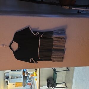 BloomChic Colorblock Contrast Ruffle Tiered T-Shirt – Black